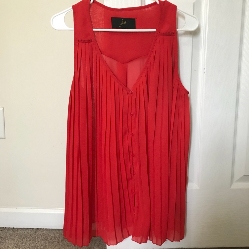Jack B.B. Dakota red top